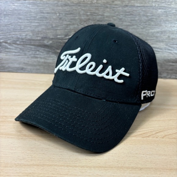 Titleist Hat Cap Fitted L/XL Black Pro V1 Tour Patch Golf Golfing Performance - Picture 5 of 11